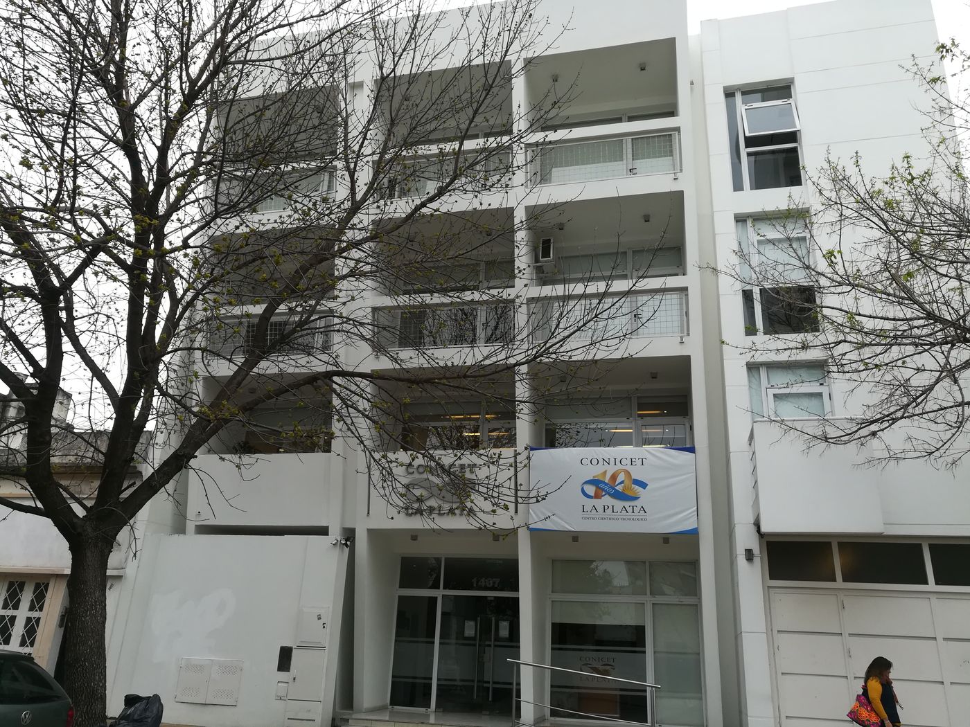 Orlando Mario Aguilar integraba el CONICET La Plata, institución que lamenta su pérdida y le envía condolencias a su familia.