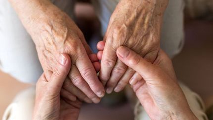Delincuentes robaron a una pareja de jubilados en su casa de La Plata