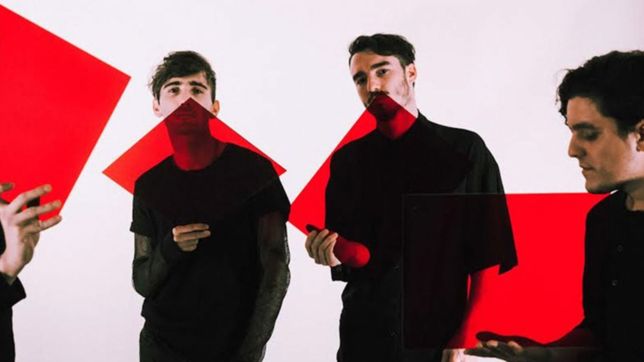 nidos, la banda que la rompio en la tv, grabo en abbey road y ahora llega a la plata