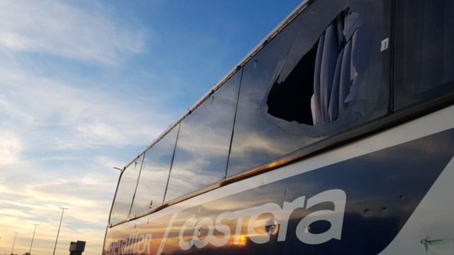 detuvieron a dos chicos que les tiraban piedras a los autos en la autopista