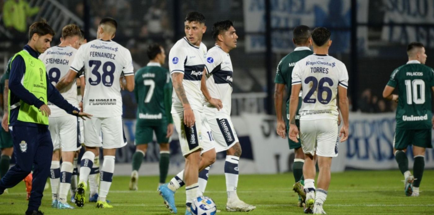 Gimnasia vs. Goiás