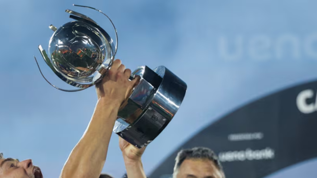 ¿cuales son los equipos campeones de la supercopa internacional que buscara alcanzar estudiantes?