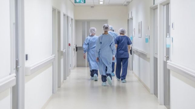 medicos y enfermeras tambien cobraran con aumento los sueldos de mayo