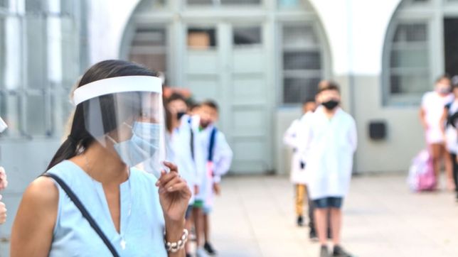 provincia advierte que no es recomendable volver a las clases presenciales