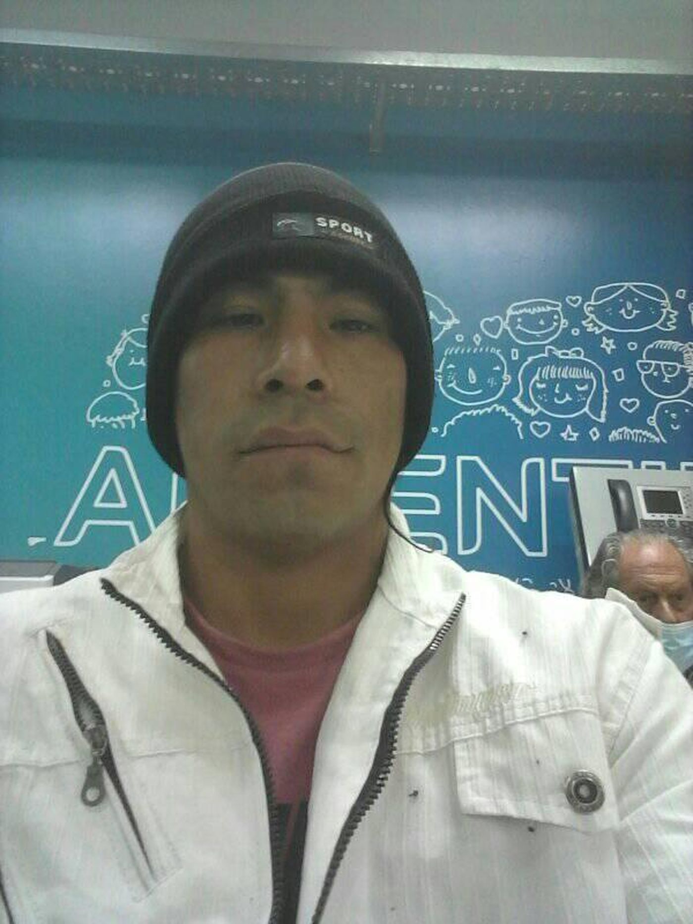 Luis Alberto Aroni Cortez perdió la vida en el acto, producto del fuerte choque contra un contenedor, en La Plata.