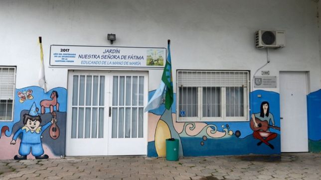 el horror en el jardin, relatado por una nena: ?la seno guarda su cinta en el escritorio?