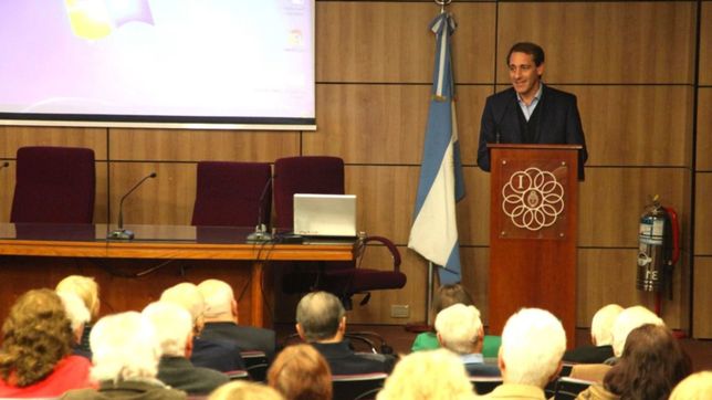 julio garro participo de una jornada de salud publica y homenajeo a rene favaloro