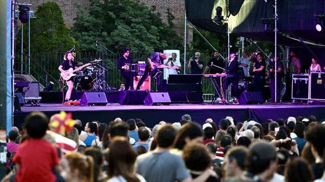comenzaron los festejos por el aniversario de la plata y asi se vivio el primer dia de la semana de la musica