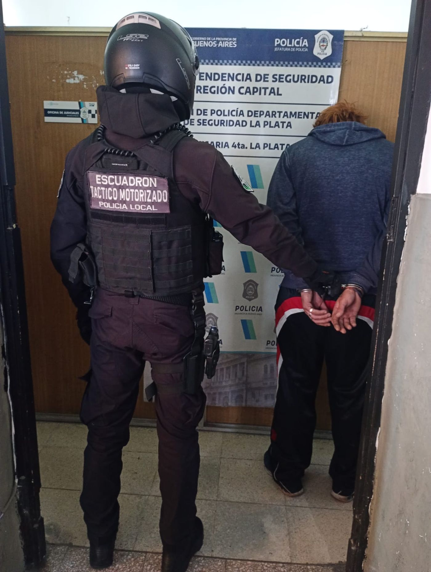 El hombre fue detenido y llevado a la comisar&iacute;a 4ta de La Plata.