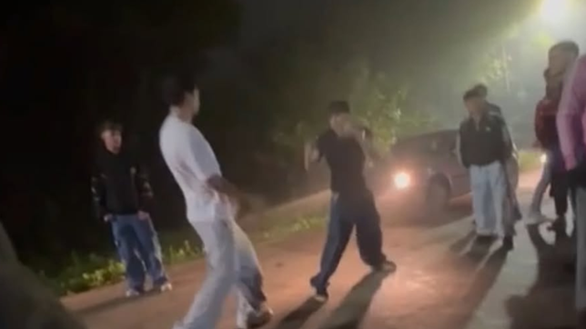 con tiros al aire, asi fue la batalla campal en una fiesta que termino con dos jovenes heridos