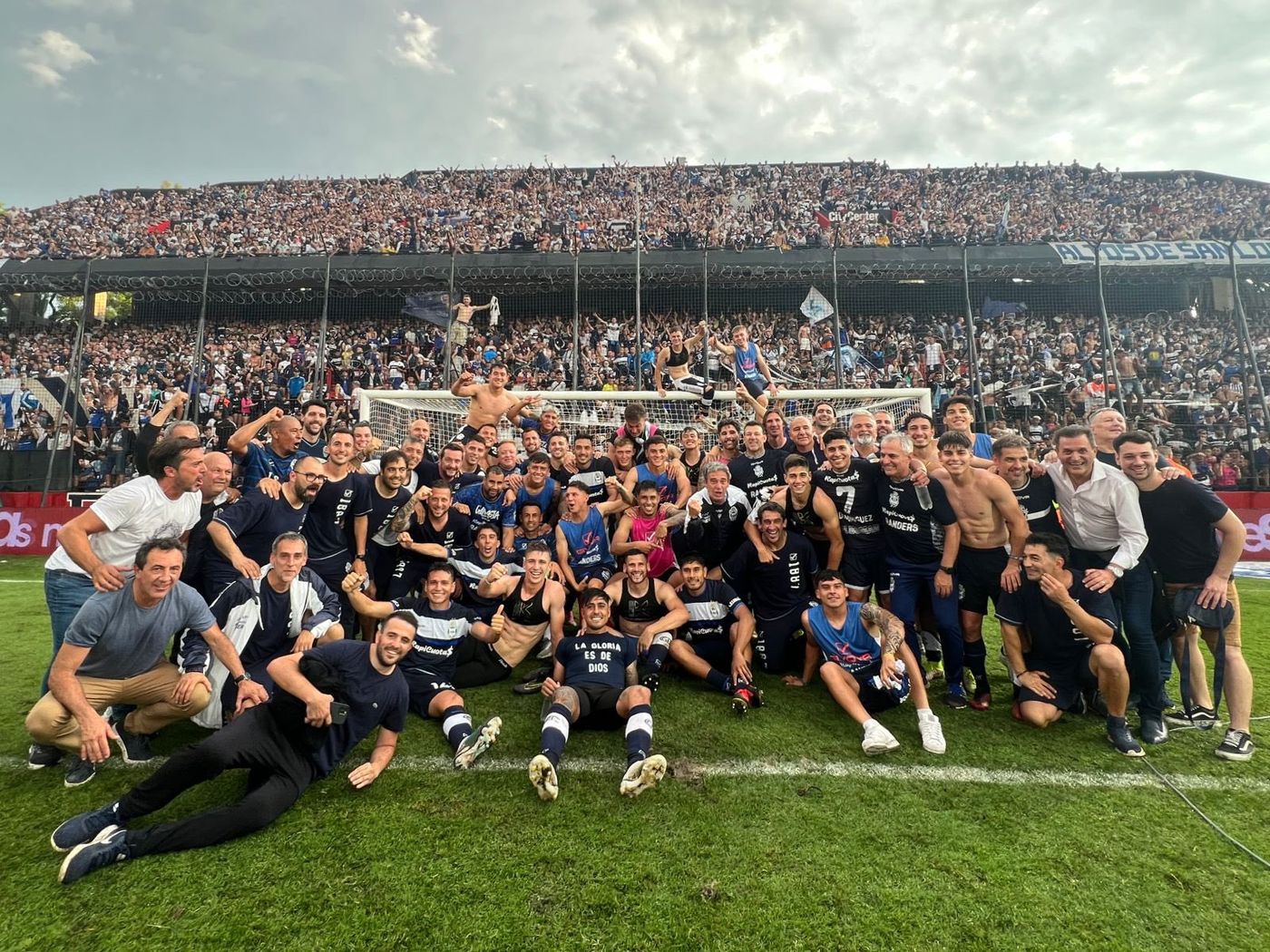 Gimnasia Colón Festejos 3.jpg