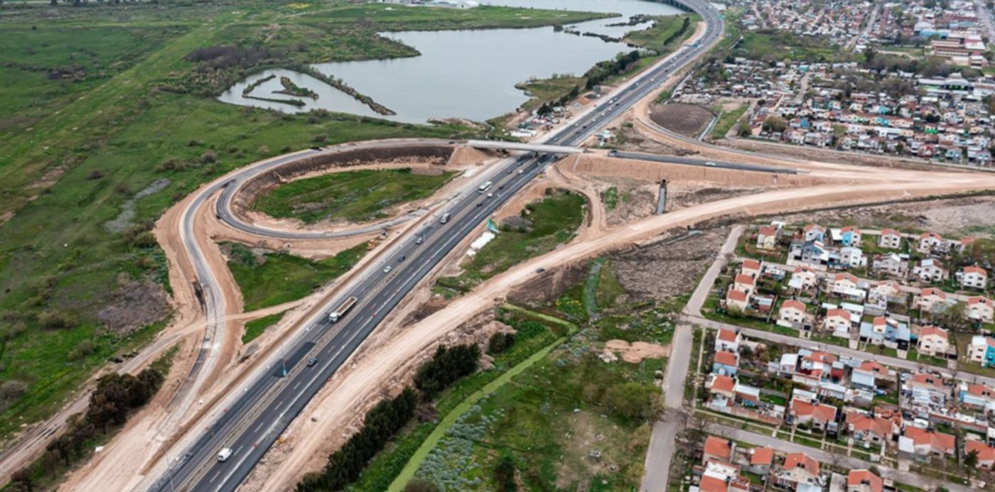 La Municipalidad y la UNLP piden que se priorice la obra de la bajada de la  autopista de 520