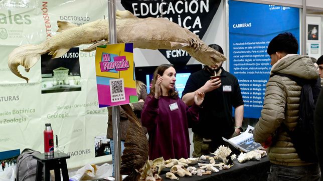 todas las fotos del primer dia de la expo unlp en el renovado pasaje dardo rocha