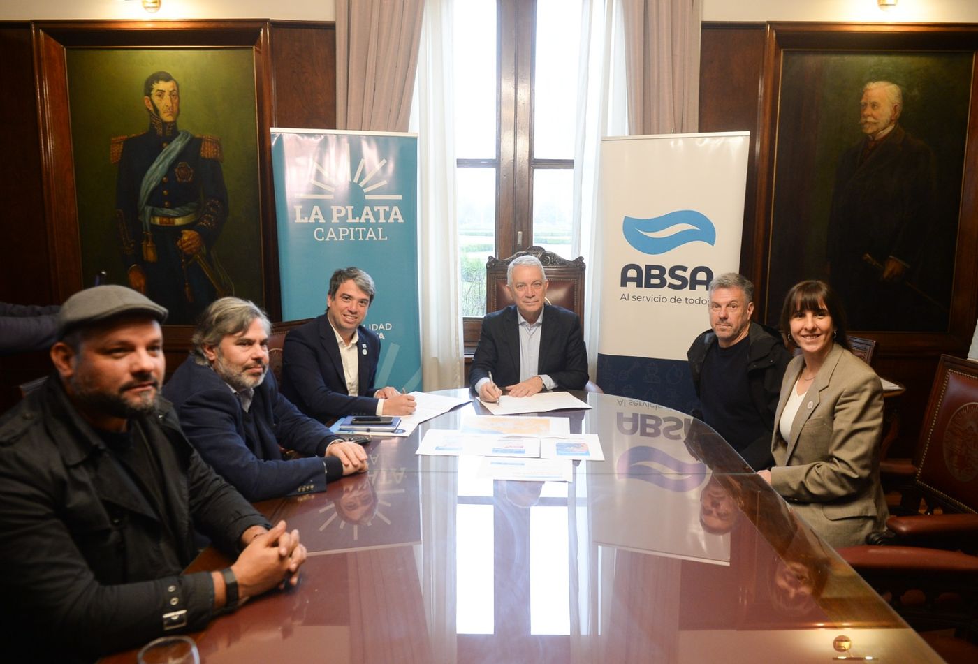 La Municipalidad de La Plata y ABSA acordaron una inversi&oacute;n de $441.734.200 para el acueducto en Meridiano V