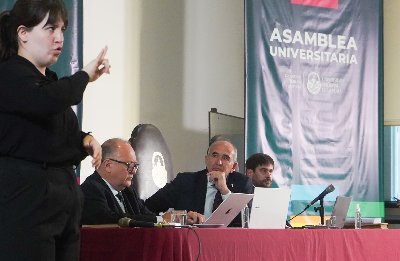 Asamblea Universitaria (4)