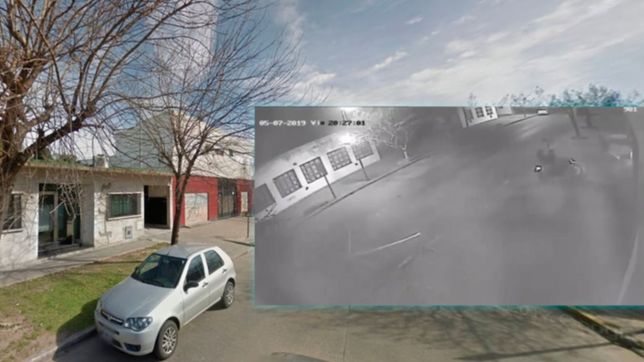 video: dos motochorros quisieron robarle pero cruzo de vereda, lo persiguieron y se escapo