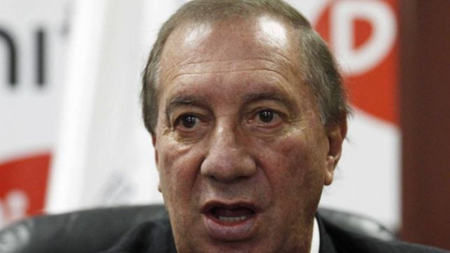internaron a carlos bilardo y hay una fuerte preocupacion por su estado de salud