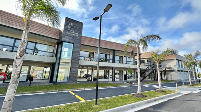 tras una larga espera, abre sus puertas el primer shopping en la historia de la plata