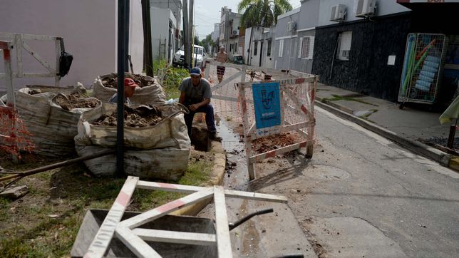 la ampliacion de la red de agua en un sector de la plata beneficiara a mas de 15.000 vecinos