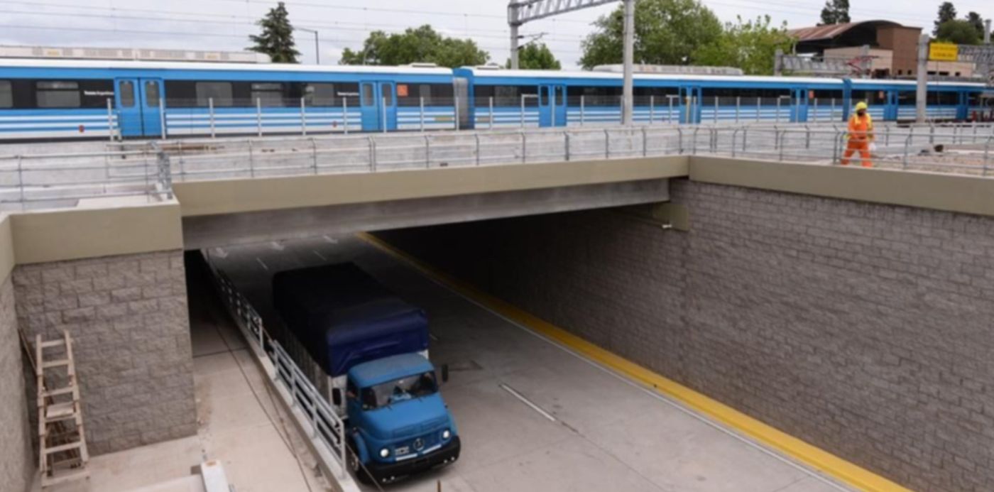 1603121859044.jpeg?x=5&y=132&width=1015&height=507&rotate=0&scaleX=1&scaleY=1&ow=1024&oh=682&&cw=1920&ch=950