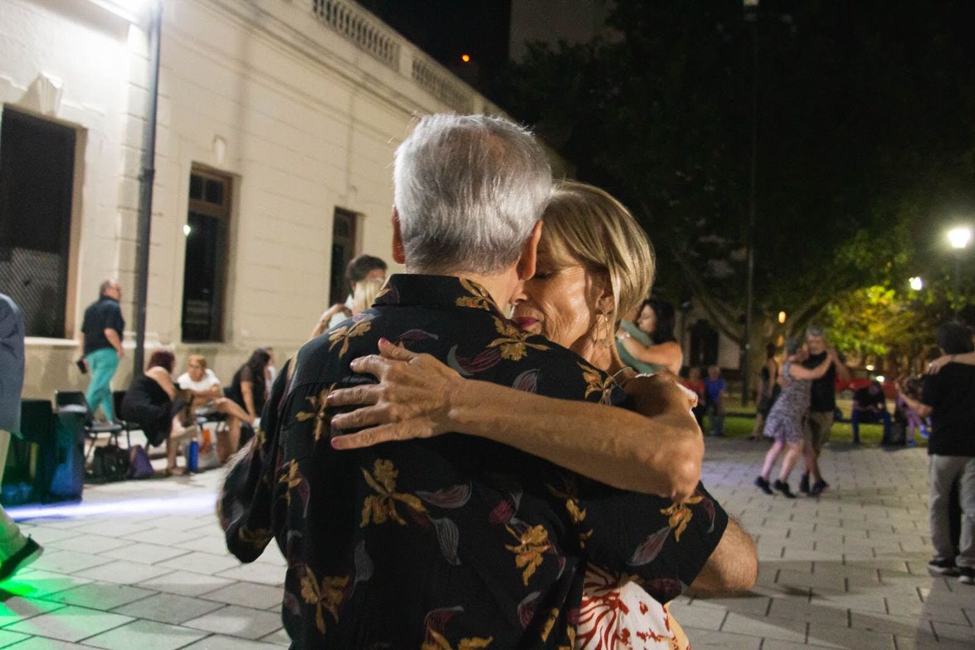La Plaza Malvinas de La Plata será la sede de un sábado a pura música, clases de tango y diversión al aire libre. La Plaza Malvinas de La Plata será la sede de un sábado a pura música, clases de tango y diversión al aire libre.