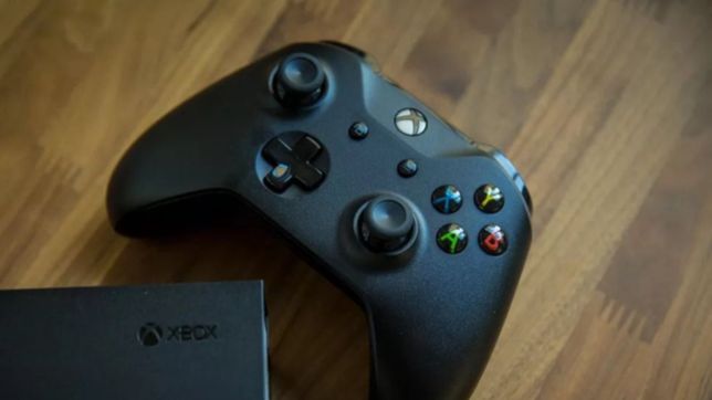 robaron una xbox, intentaron venderla por facebook pero los atrapo la policia