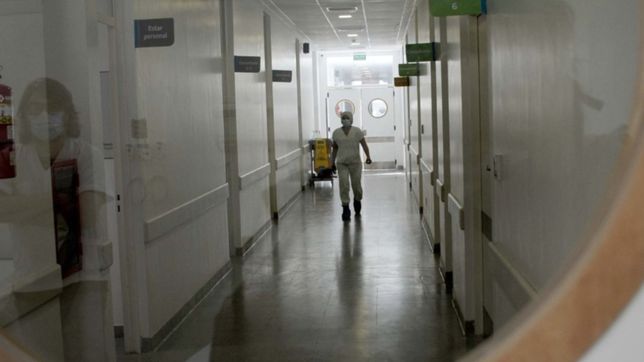 los casos de covid-19 se triplicaron en tres semanas en argentina