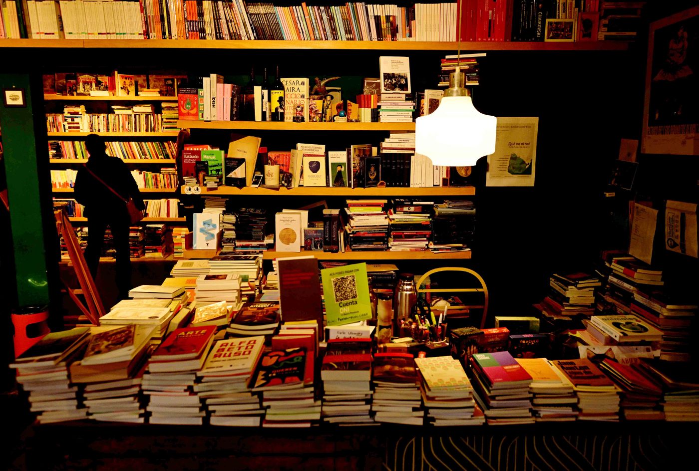libreria patio interno libros 35