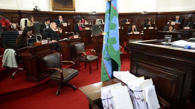 el concejo se reune con milei y la campana electoral como telon de fondo