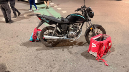 un repartidor de pedidos de la plata ya choco contra un auto y termino en el hospital un repartidor de pedidos de la plata ya choco contra un auto y termino en el hospital
