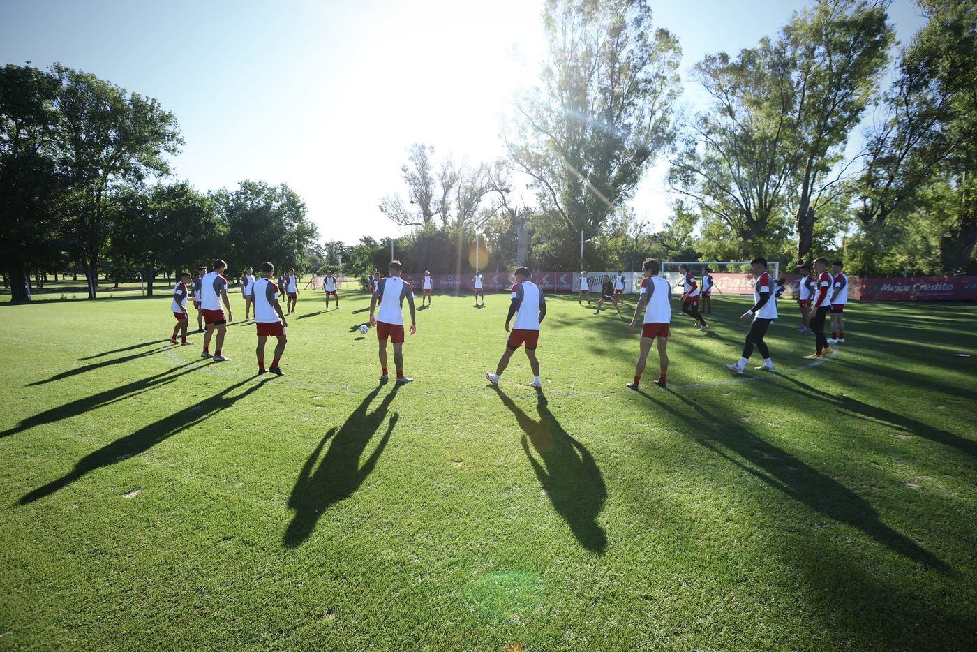 Estudiantes entrenamiento.jpg
