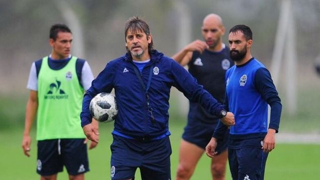 gimnasia se entrena para enfrentar a un independiente entonado