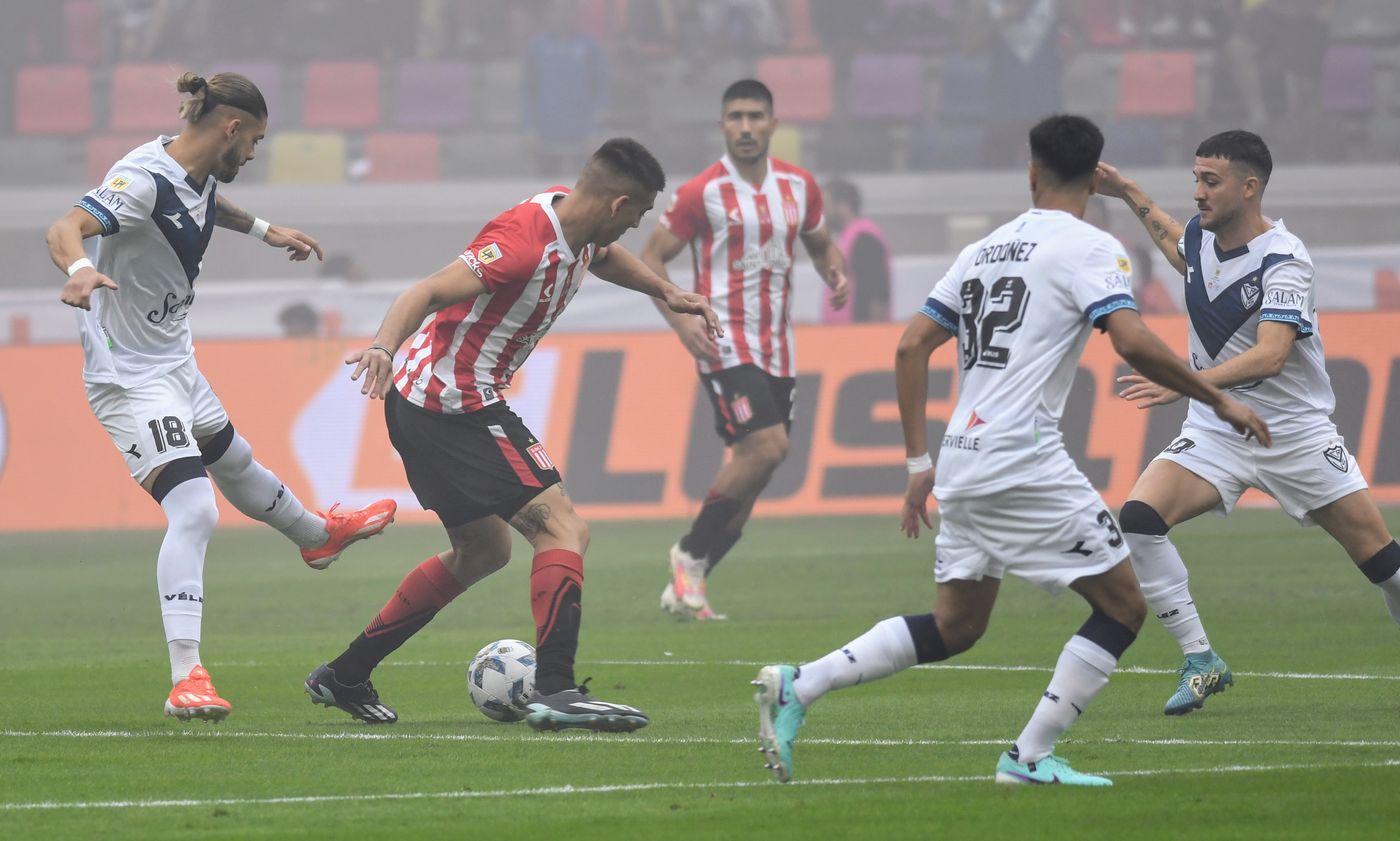 Estudiantes Vélez Zaid Romero.JPG