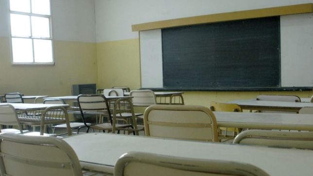 el 90% de las escuelas privadas se unio al paro en la plata