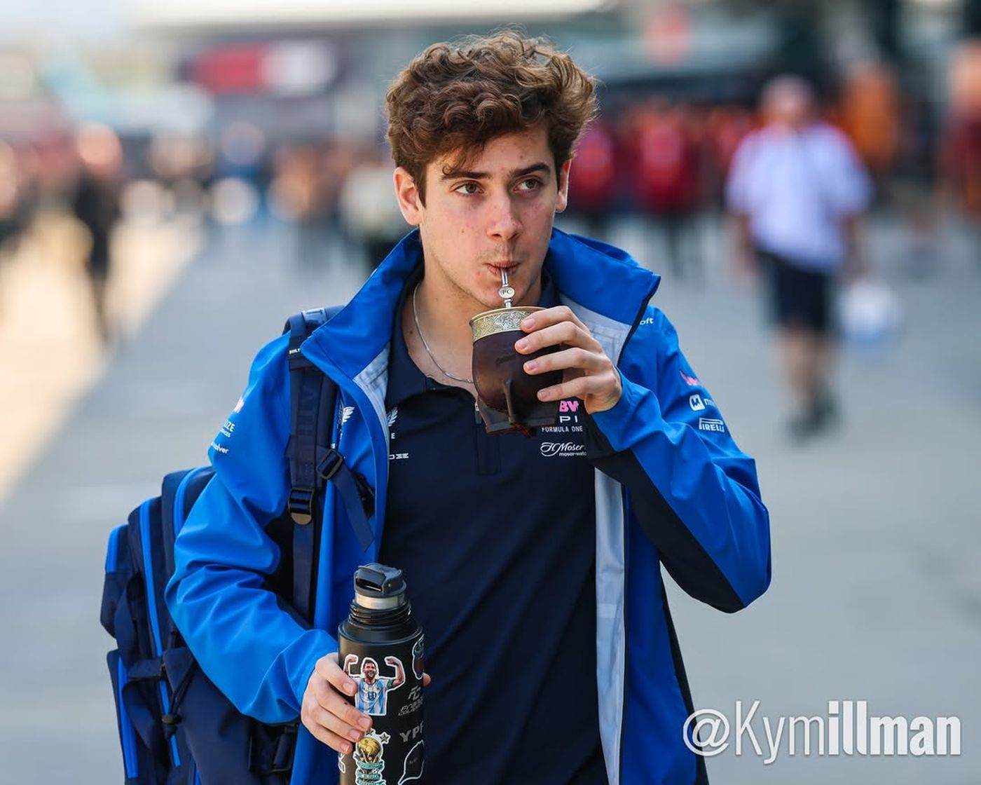 El termo de Franco Colapinto (5).jpg