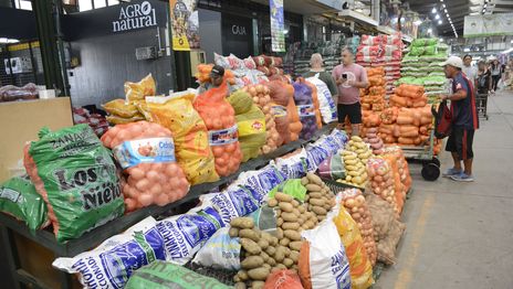 Un verdulero del Mercado Regional denunció el robo de casi $1 millón de su local Un verdulero del Mercado Regional denunció el robo de casi $1 millón de su local