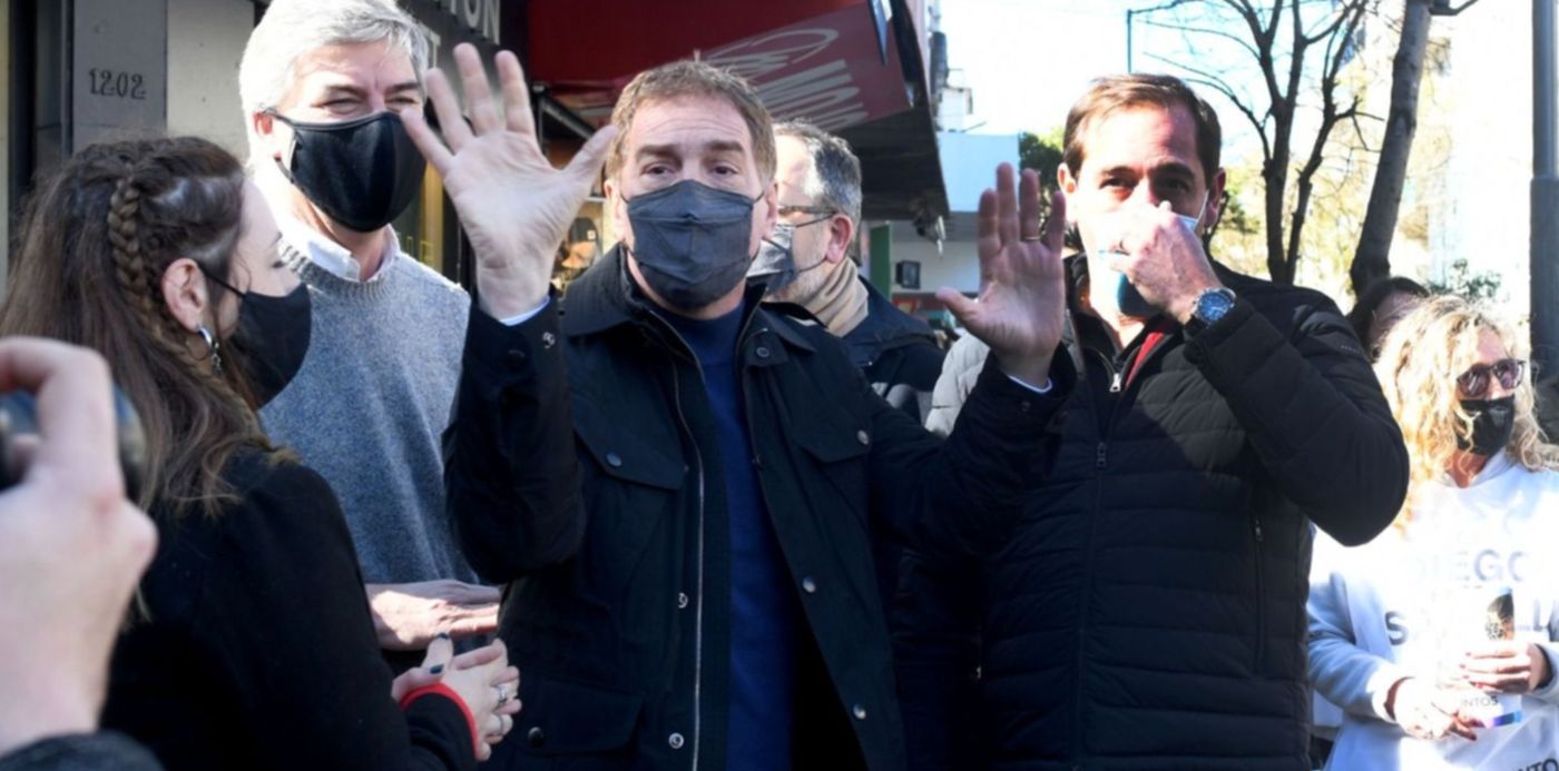 Caminata de Garro Santilli Bullrich Quintero CHasman calle 12