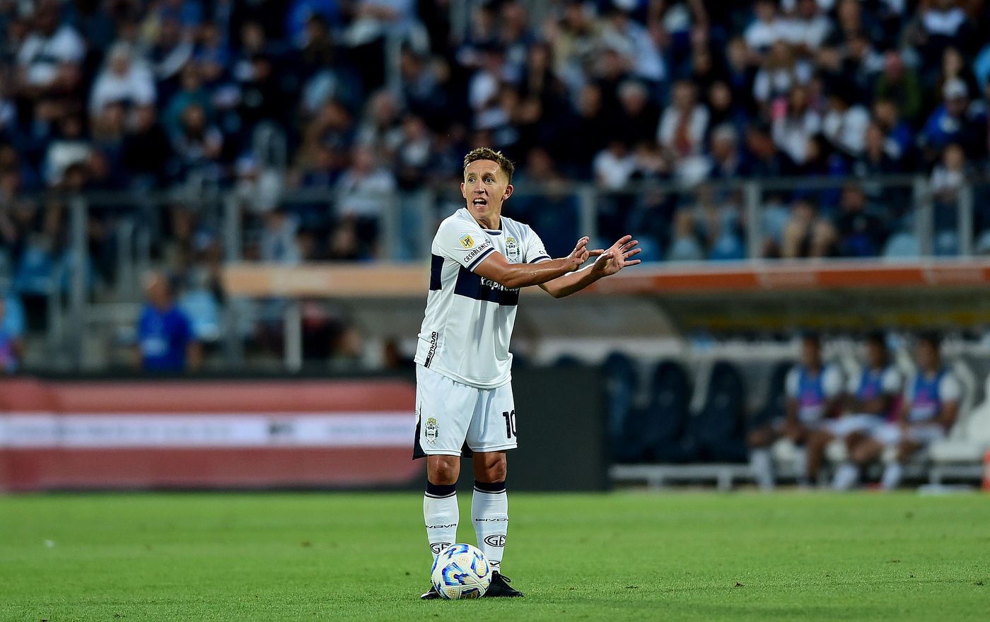 Gimnasia Central Córdoba De Blasis.jpg