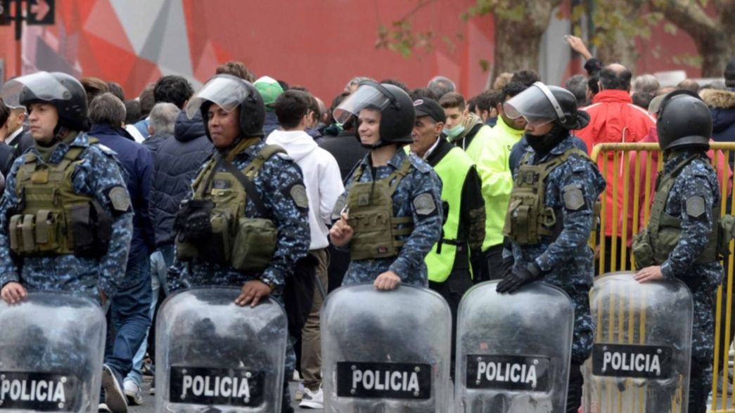 Vallas y 400 policías: así será el operativo de seguridad en UNO