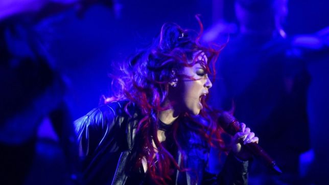 lali hizo delirar a una multitud en el estadio atenas de la plata con su disciplina tour