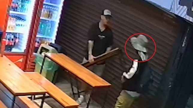 la empleada se un comercio de la plata sufrio un ataque de nervios en medio de un violento asalto