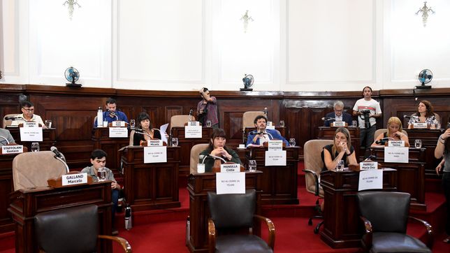 el cierre de telam se colo en la sesion el concejo deliberante y hasta un libertario pidio por los trabajadores