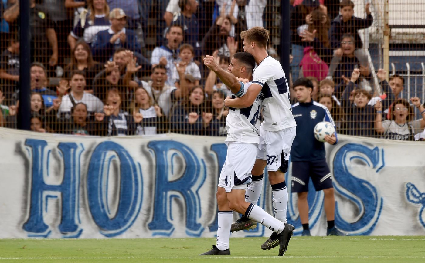 Gimnasia Riestra Morales gol Sánchez.jpg