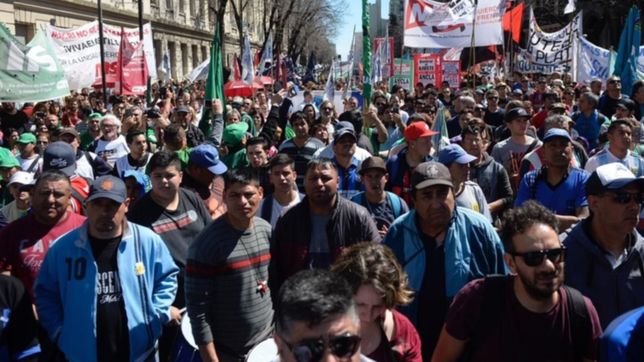 medicos, estatales y judiciales arrancaron un paro de 48 por mejoras salariales