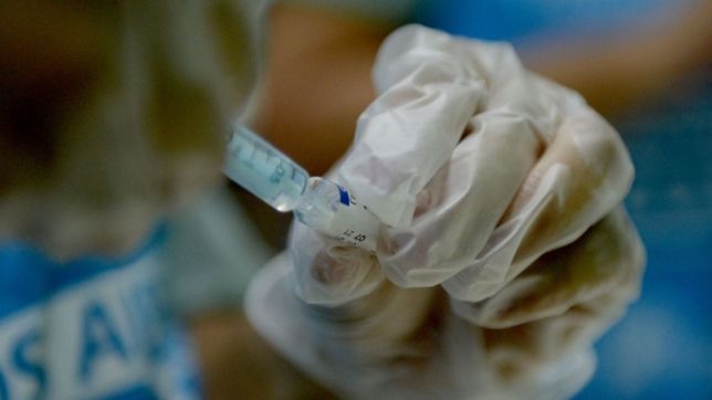 advierten que la tasa de mortalidad de covid se cuadruplica si no se aplica el refuerzo