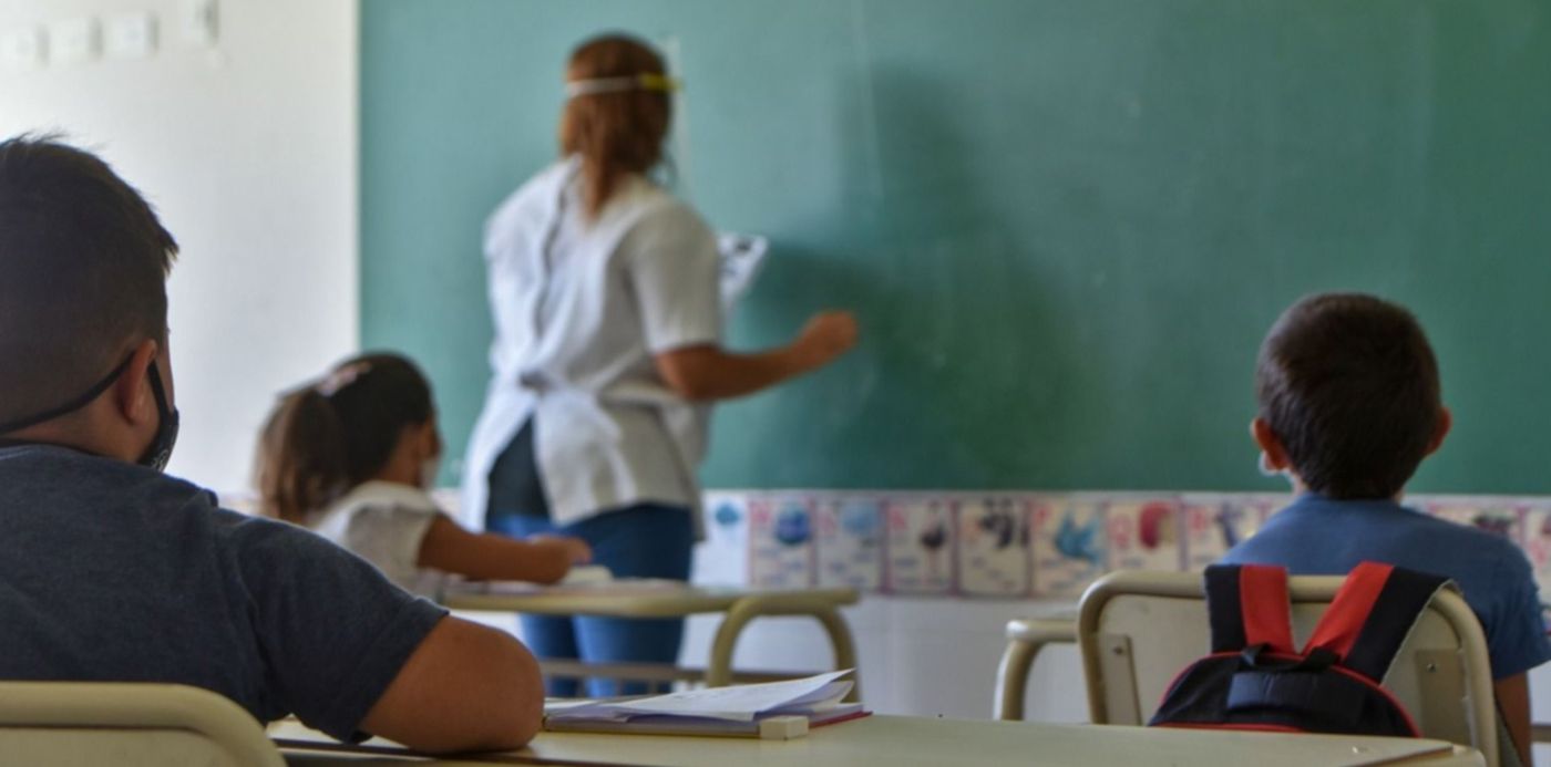 Escuela colegio clases presenciales