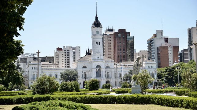 un gremio de municipales le reclamo a alak un urgente aumento salarial