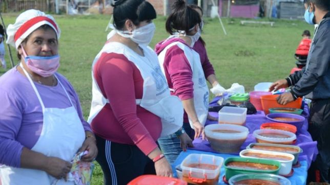 hacen ollas populares para denunciar que a los comedores les queda alimentos para un dia