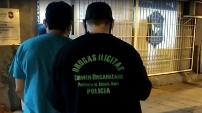cloacas blancas: incautaron mas de 200 gramos de cocaina escondidos en canos de desagüe