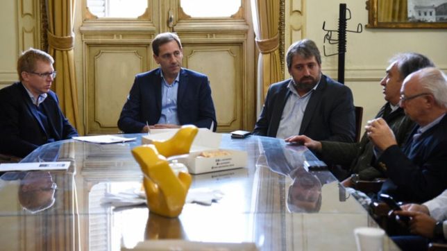 garro encabezo un encuentro con emprendedores locales para potenciar su desarrollo